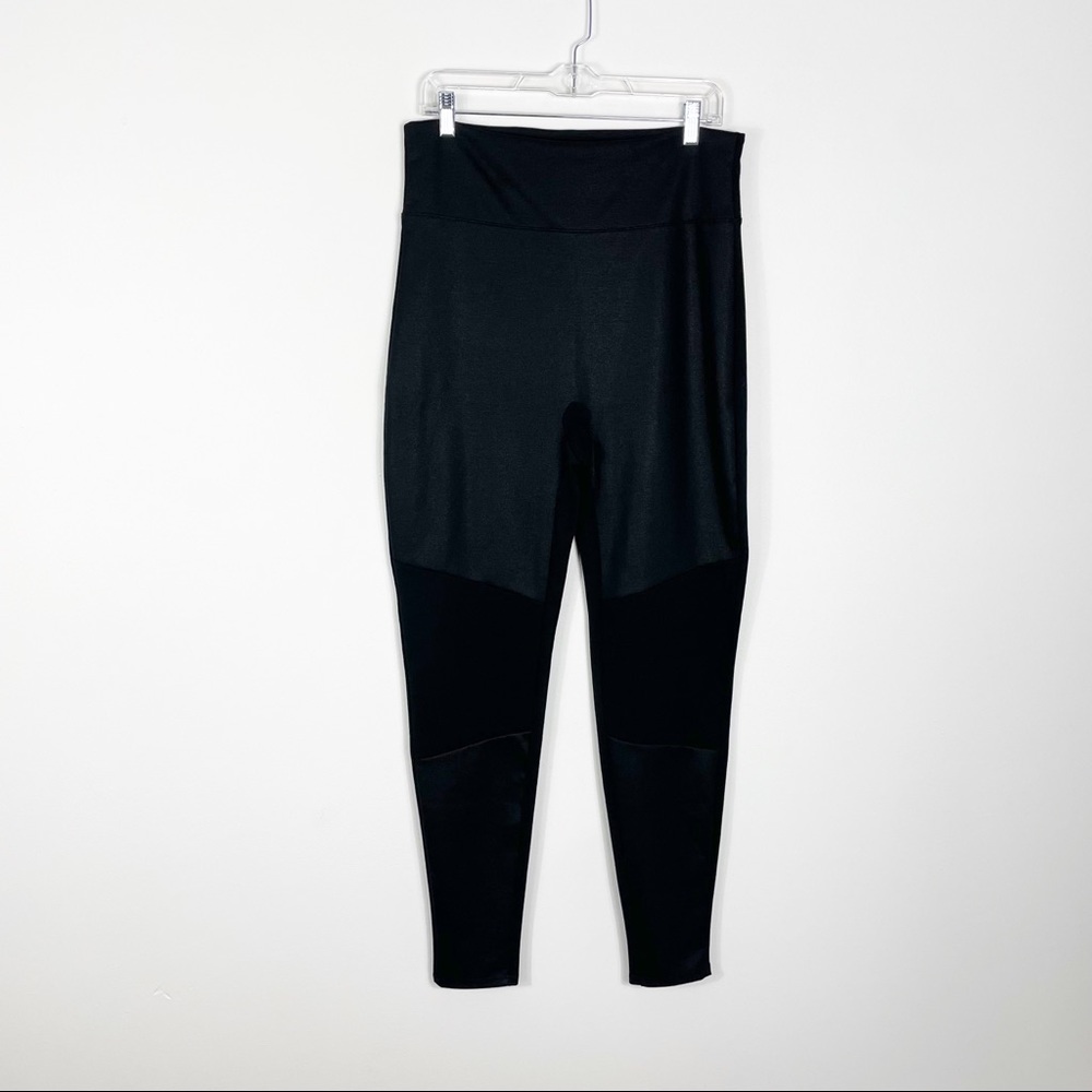 Assets Red Hot Label By Spanx Moto Leggings | Firm $$ - Picture 3 of 10
